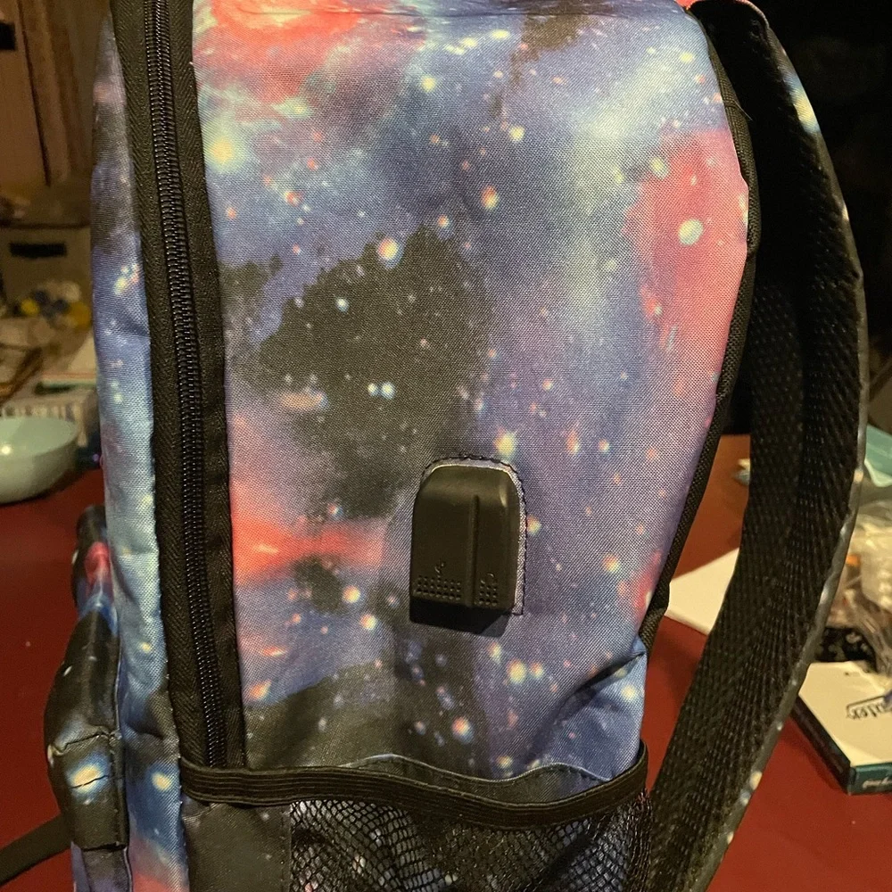 Back pack - Picture 3 of 6